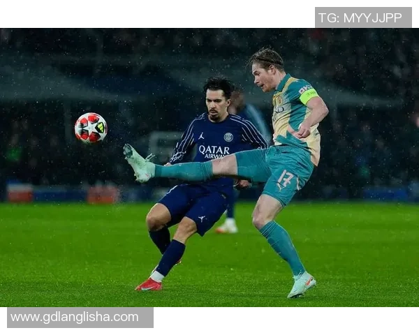 足球明星转身瞬间的精彩瞬间与背后故事揭秘